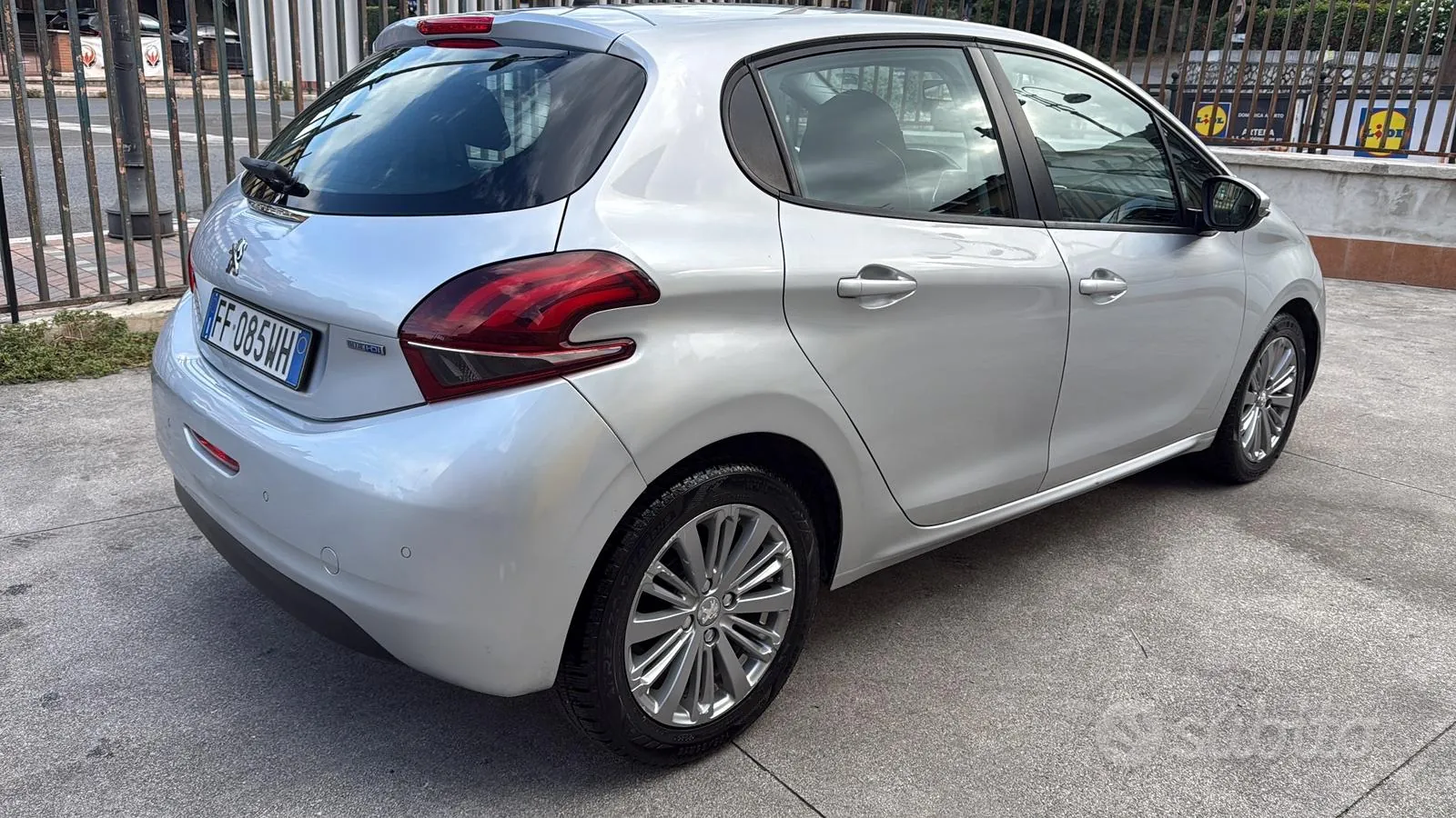 Peugeot 208 2016 photo 4