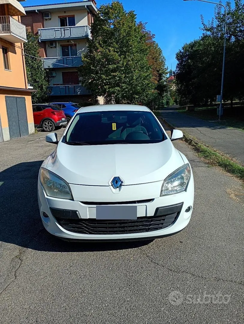 Renault Megane 2010 photo 3
