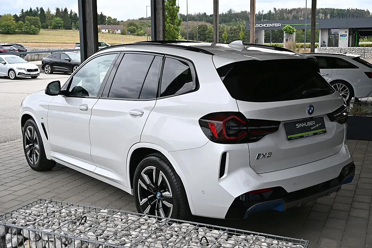 BMW Ix3 2022 photo 3