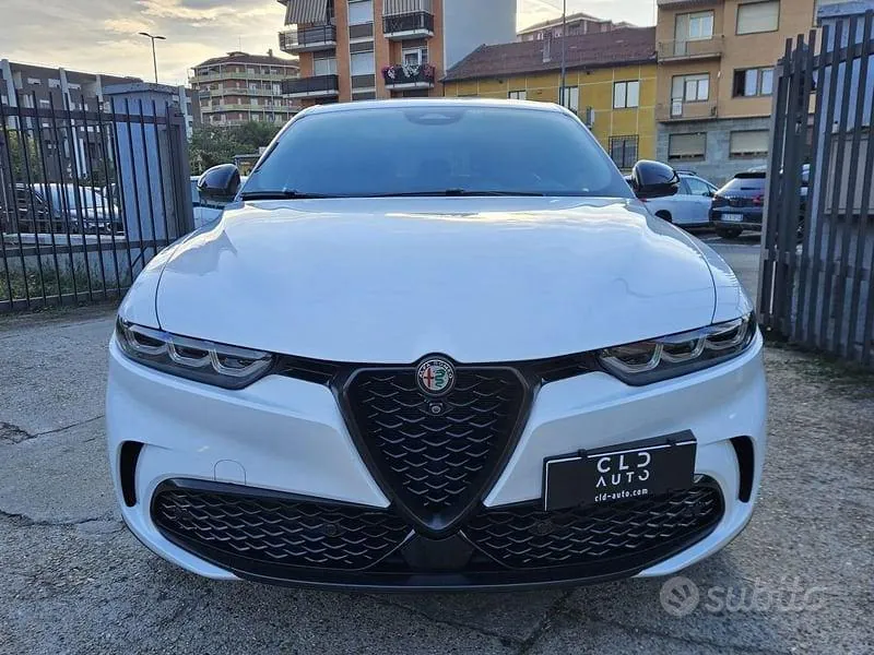 Alfa Romeo Tonale 2024 photo 2