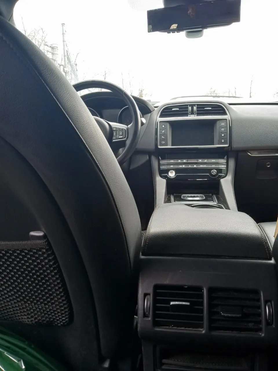 Jaguar F-Pace 2017 photo 4