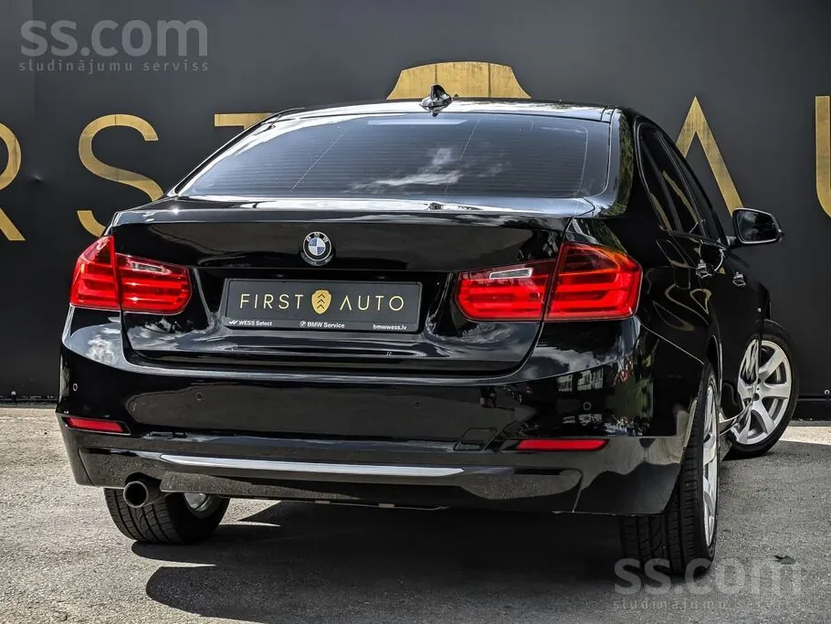BMW 3 2012 photo 4