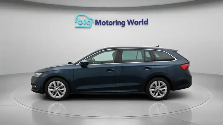 Skoda Octavia 2023 photo 5