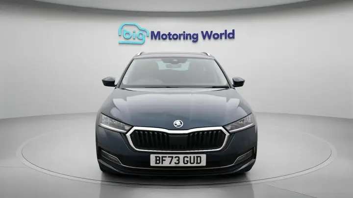 Skoda Octavia 2023 photo 3