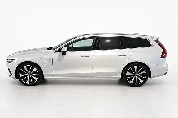 Volvo V60 2021 photo 2