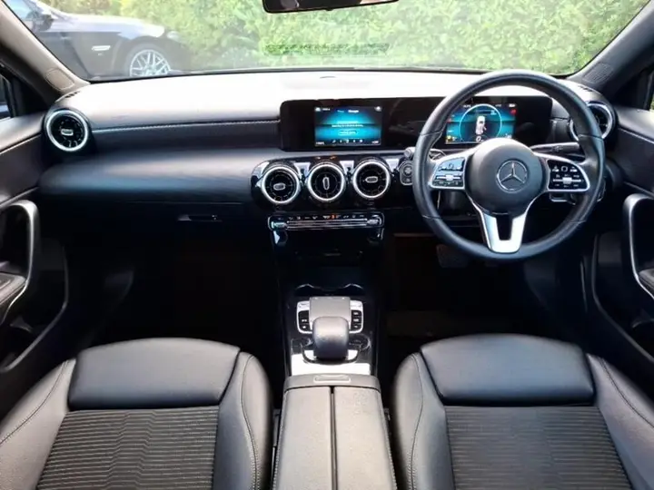 Mercedes-Benz A-Class 2019 photo 3