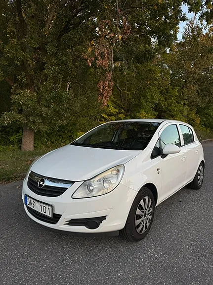 Opel Corsa 2010 photo 2