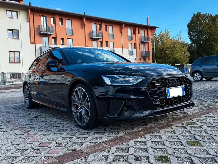 Audi A4 Avant 2020 photo 2