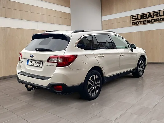 Subaru Outback 2018 photo 2