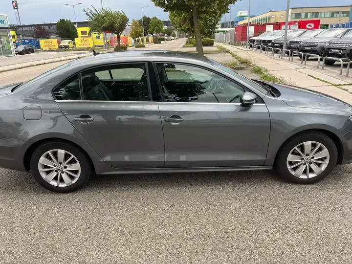 Volkswagen Jetta 2016 photo 3
