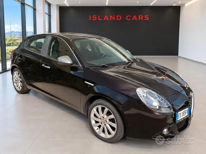 Alfa Romeo Giulietta 2014 photo 2