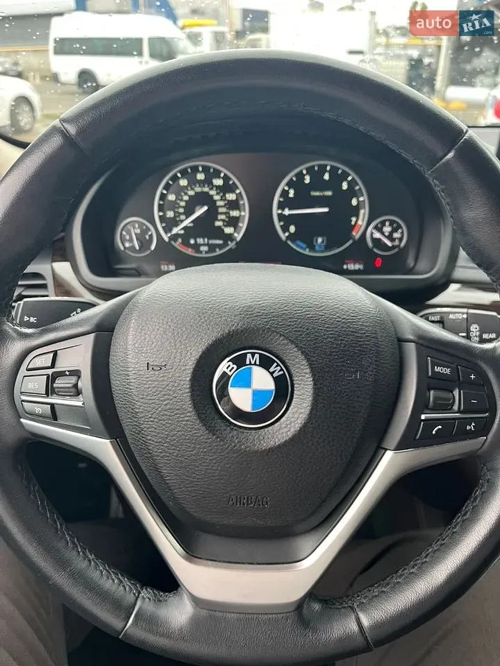 BMW X5 2015 photo 2