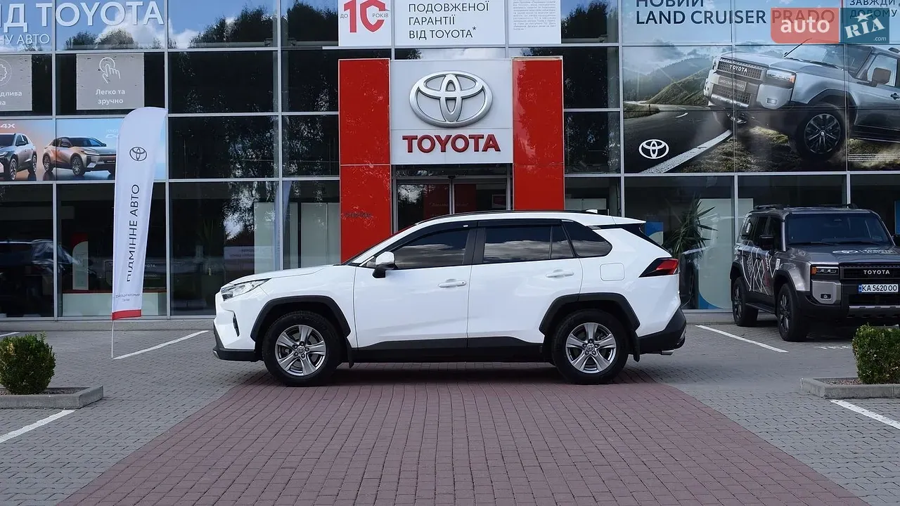 Toyota Rav4 2023 photo 3