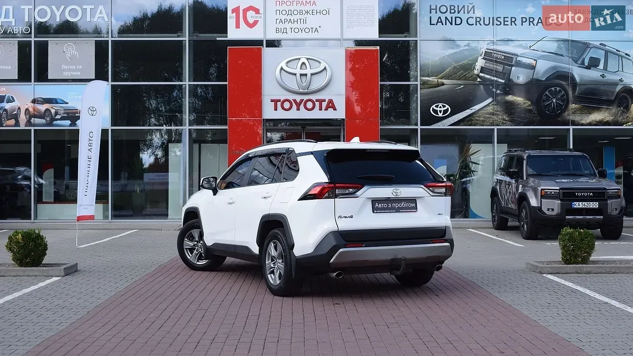 Toyota Rav4 2023 photo 2