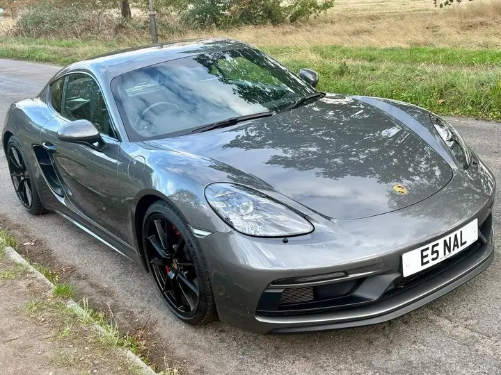 Porsche 718 Cayman