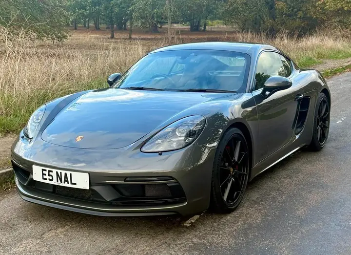 Porsche 718 Cayman 2021 photo 3