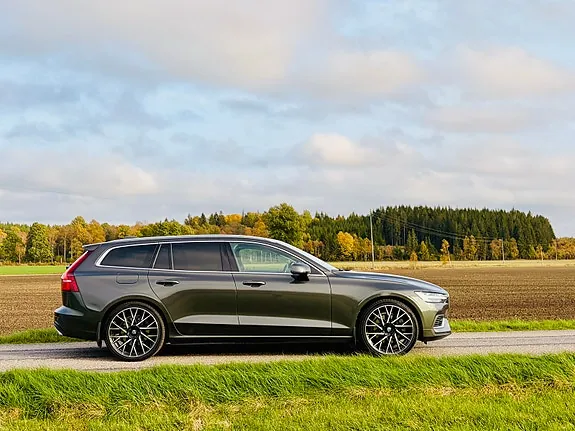 Volvo V60 2020 photo 3