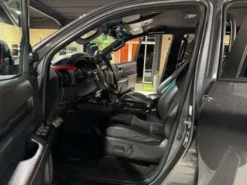 Toyota Hilux 2023 photo 2