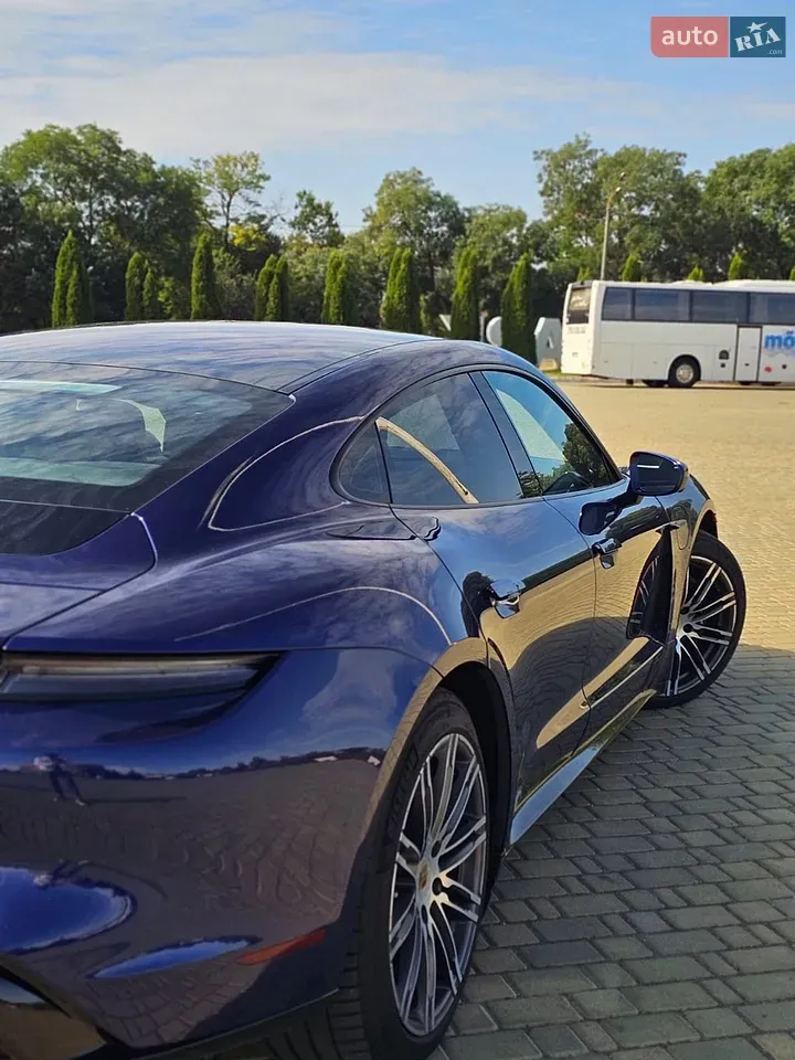 Porsche Taycan 2021 photo 4