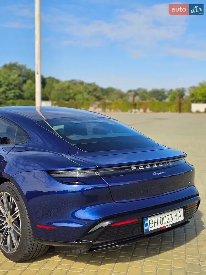 Porsche Taycan