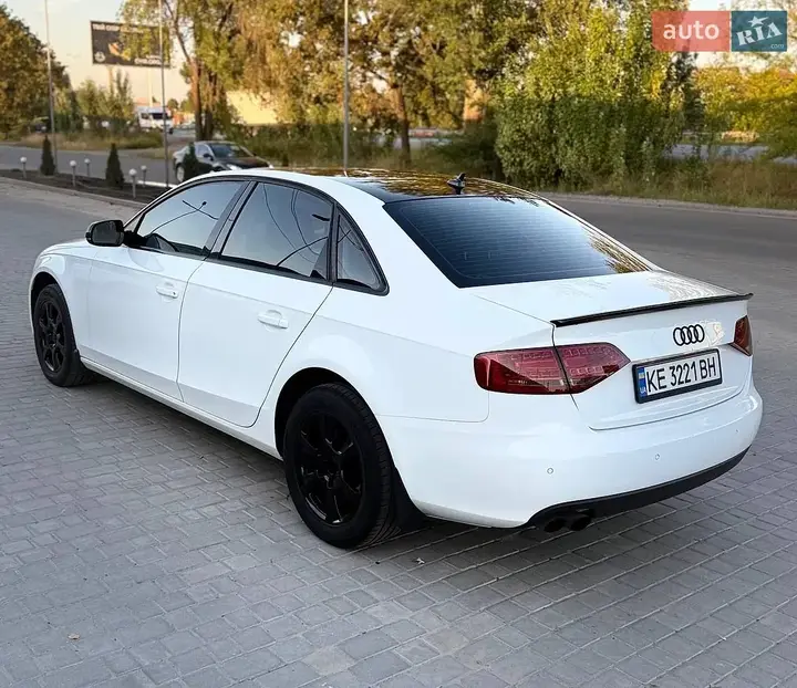 Audi A4 2009 photo 4