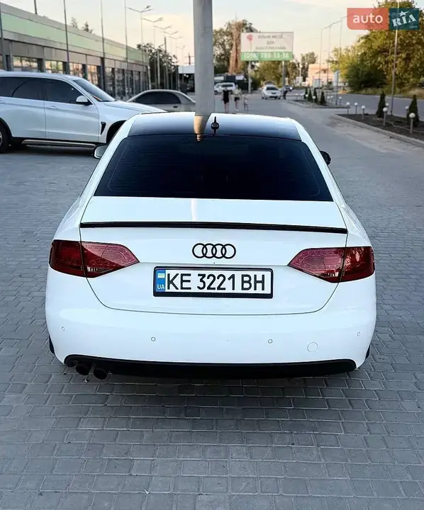 Audi A4 2009 photo 3