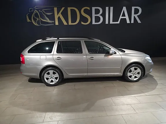 Skoda Octavia 2012 photo 3