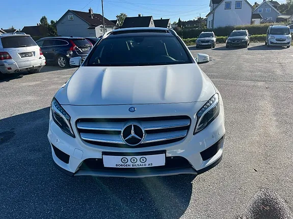 Mercedes-Benz Gla200 2015 photo 2