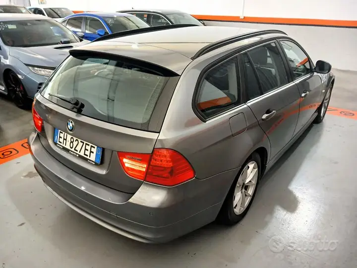 BMW 316D 2011 photo 4