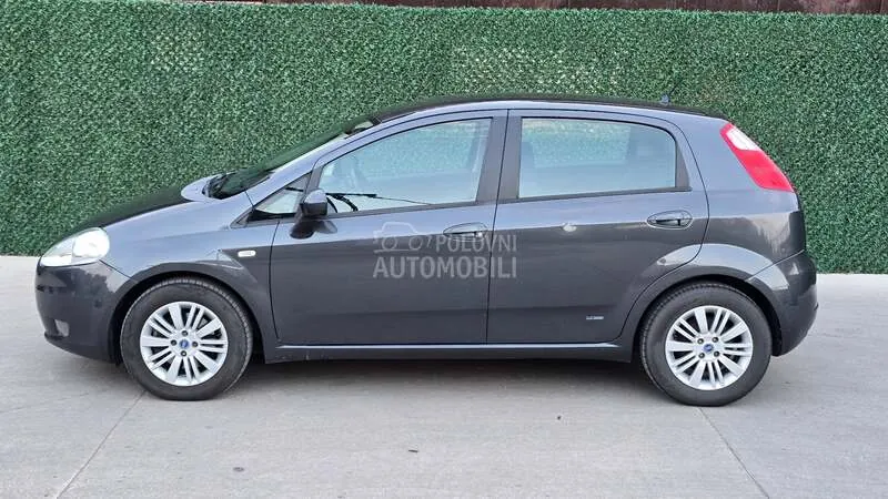 Fiat Grande Punto 2007 photo 2
