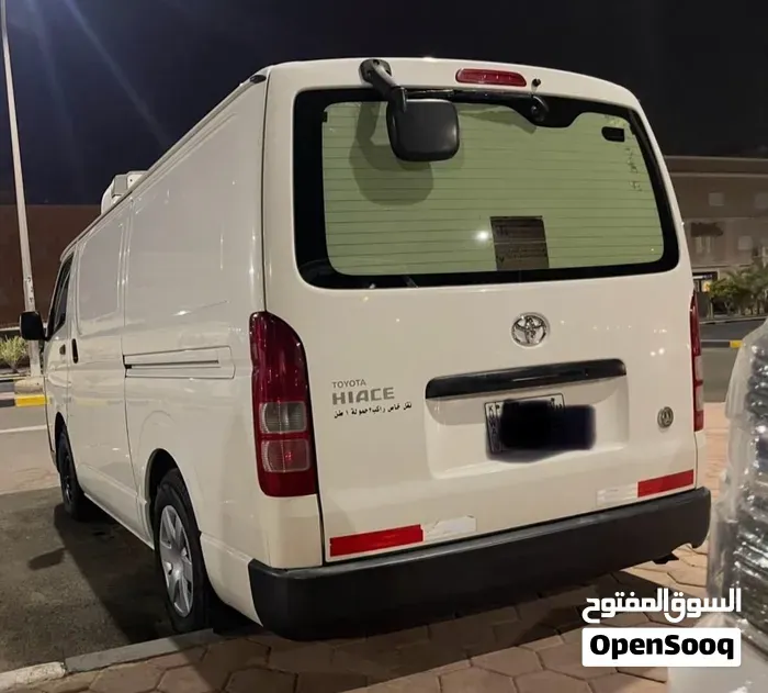 Toyota Hiace 2020 photo 2