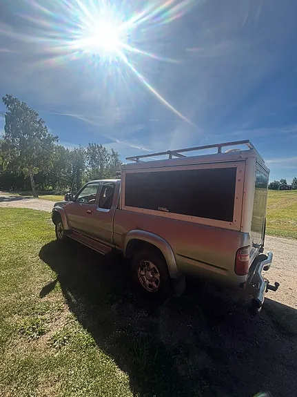 Toyota Hilux 2005 photo 2