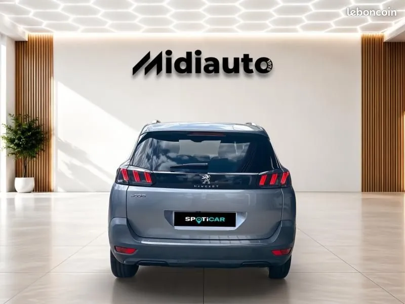 Peugeot 5008 2021 photo 4