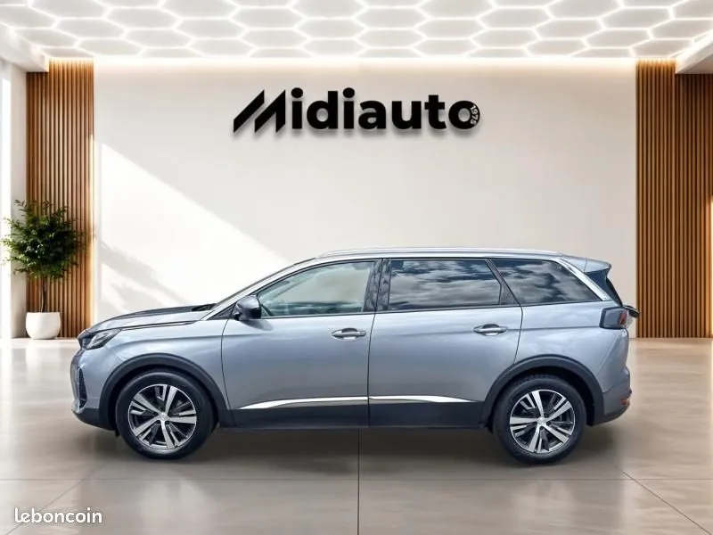 Peugeot 5008 2021 photo 2