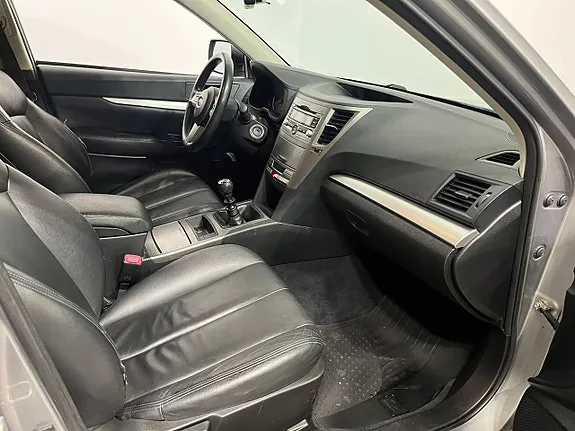 Subaru Outback 2010 photo 4