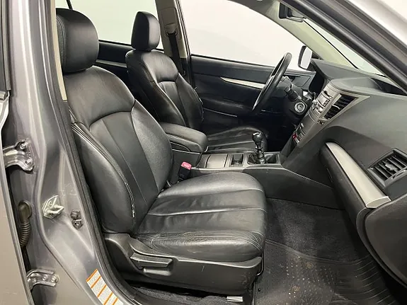 Subaru Outback 2010 photo 5