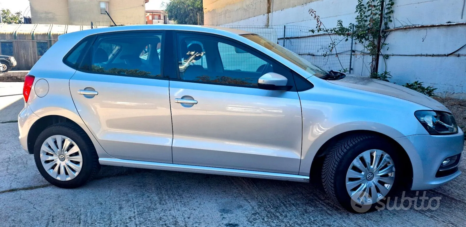 Volkswagen Polo 2015 photo 3