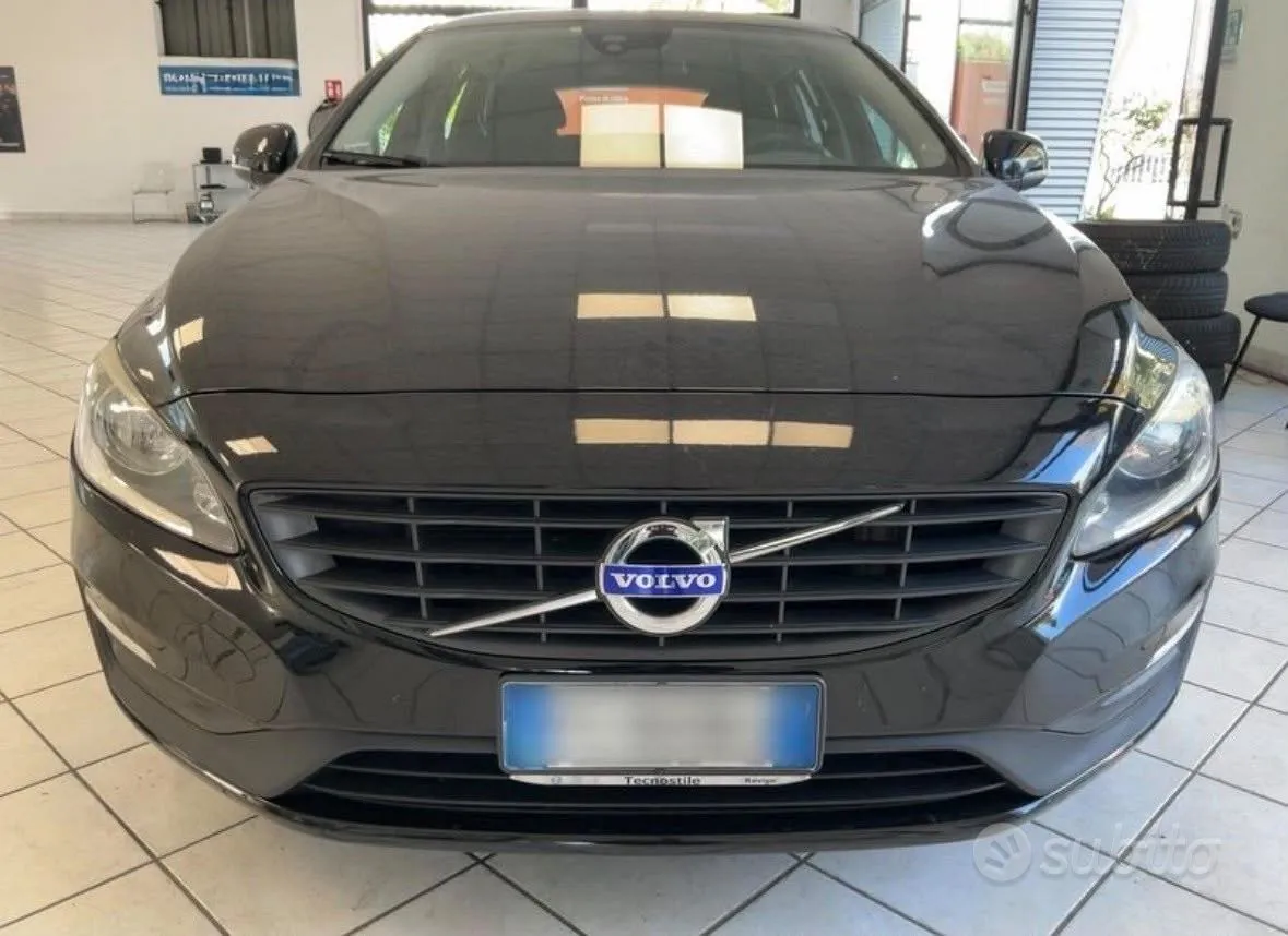 Volvo V60 2016 photo 2