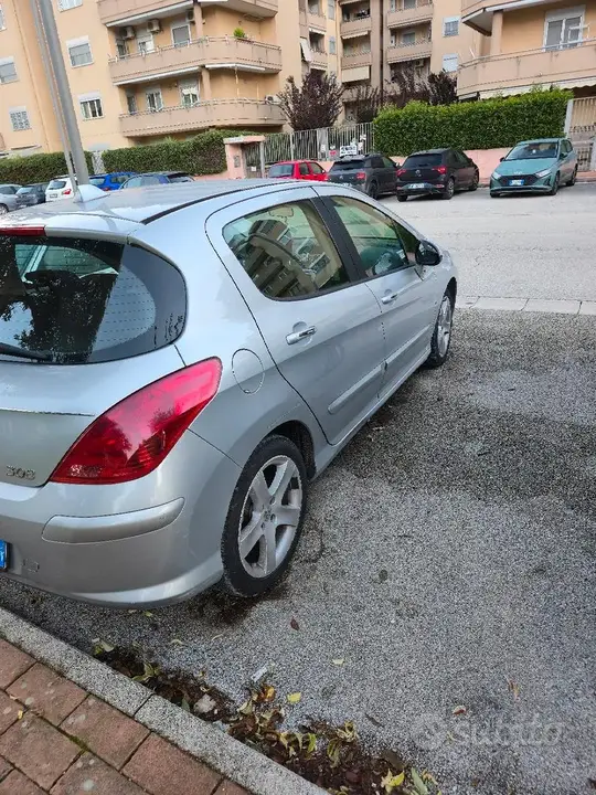 Peugeot 308 2007 photo 3