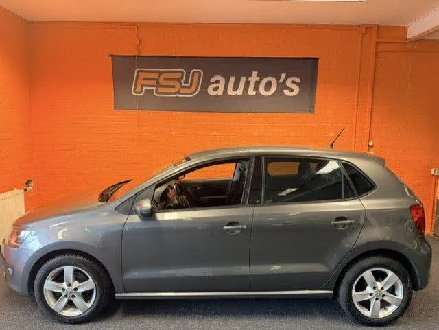 Volkswagen Polo 2012 photo 2