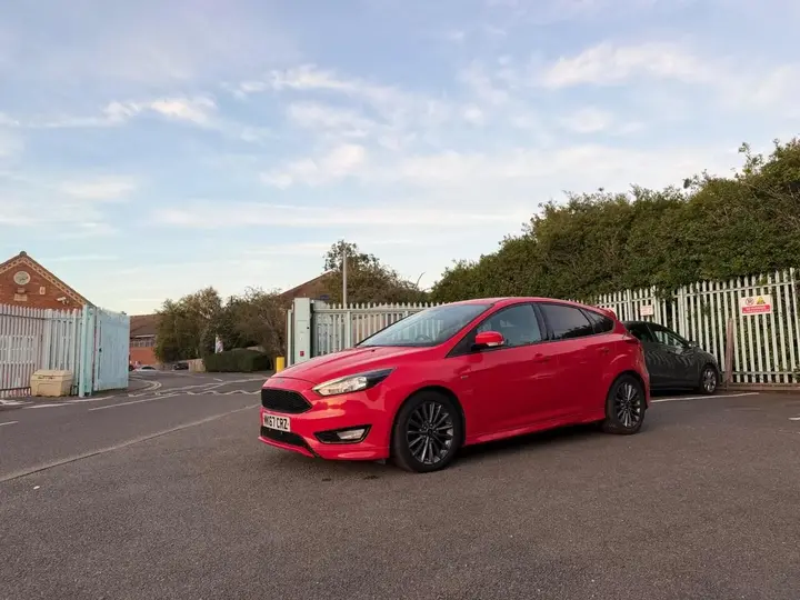 Ford Focus 2017 photo 2