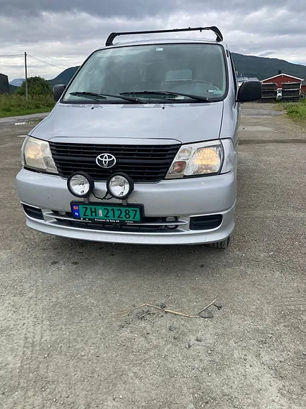 Toyota Hiace 2007 photo 2
