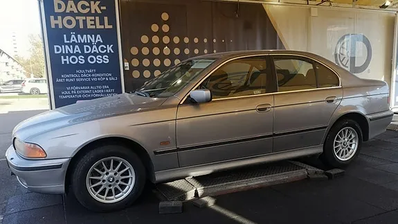 BMW 523I 1998 photo 2