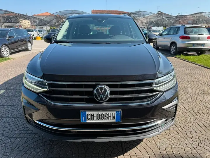 Volkswagen Tiguan 2023 photo 2