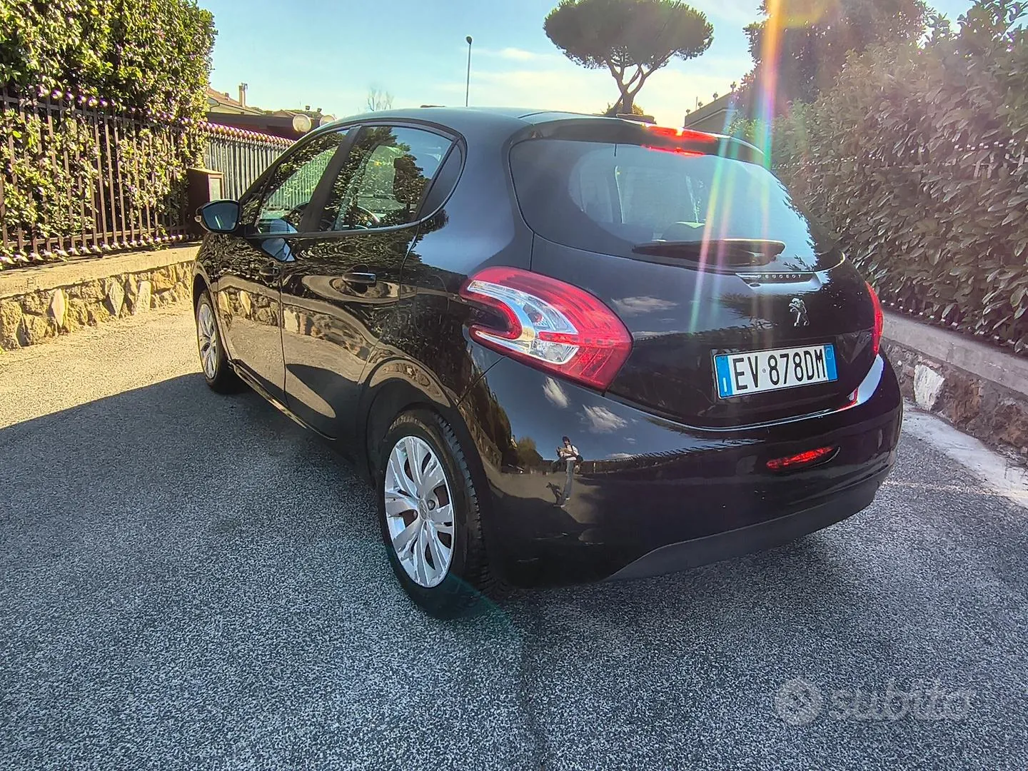 Peugeot 208 2014 photo 2