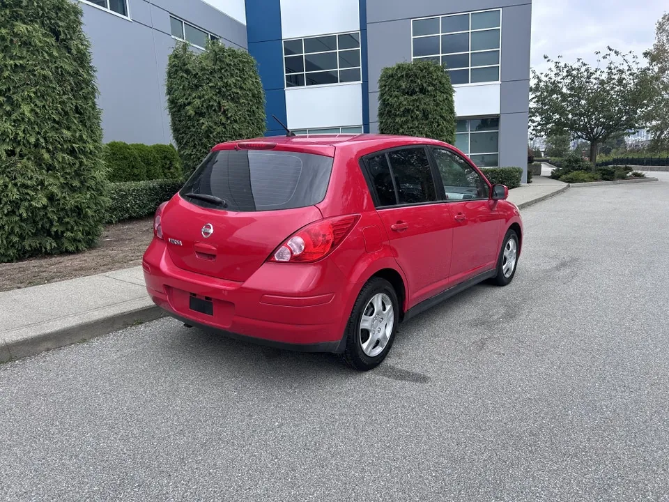 Nissan Versa 2009 photo 3