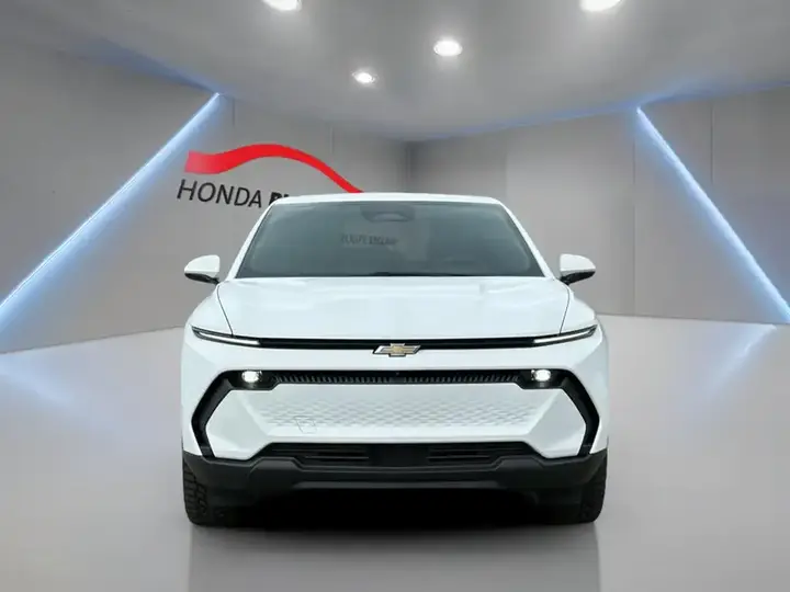 Chevrolet Equinox 2025 photo 3