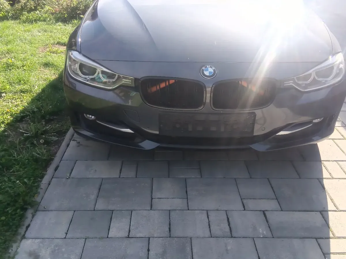 BMW 3 Series 2012 photo 2