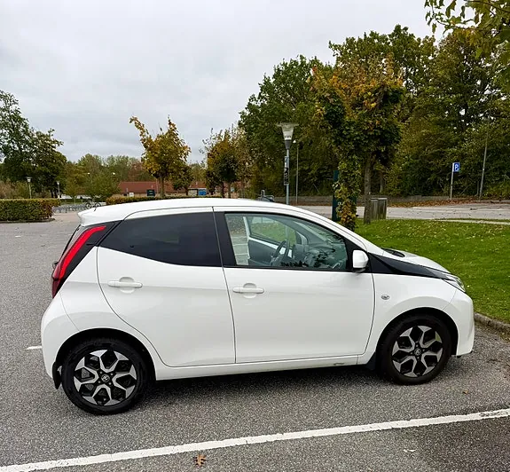 Toyota Aygo 2021 photo 2