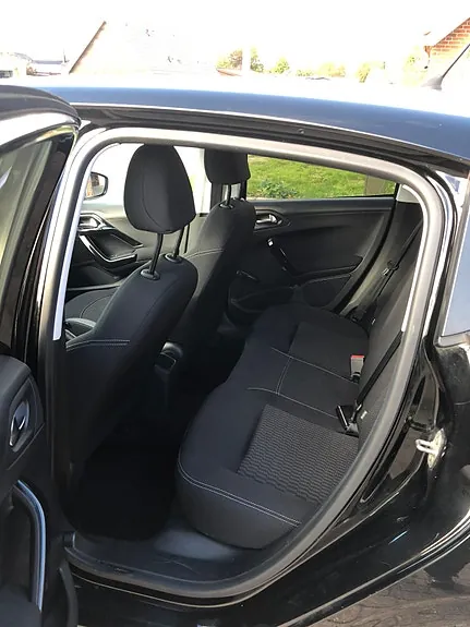 Peugeot 208 2015 photo 5